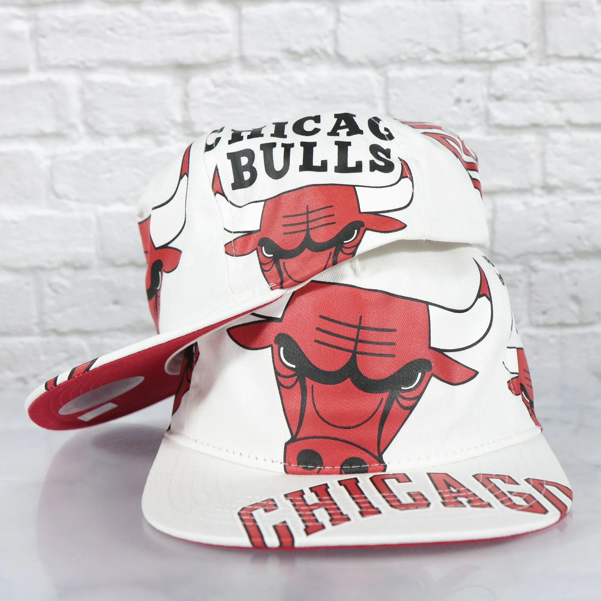 Chicago Bulls Hardwood Classics In Your Face Deadstock Red bottom | White Snapback Hat