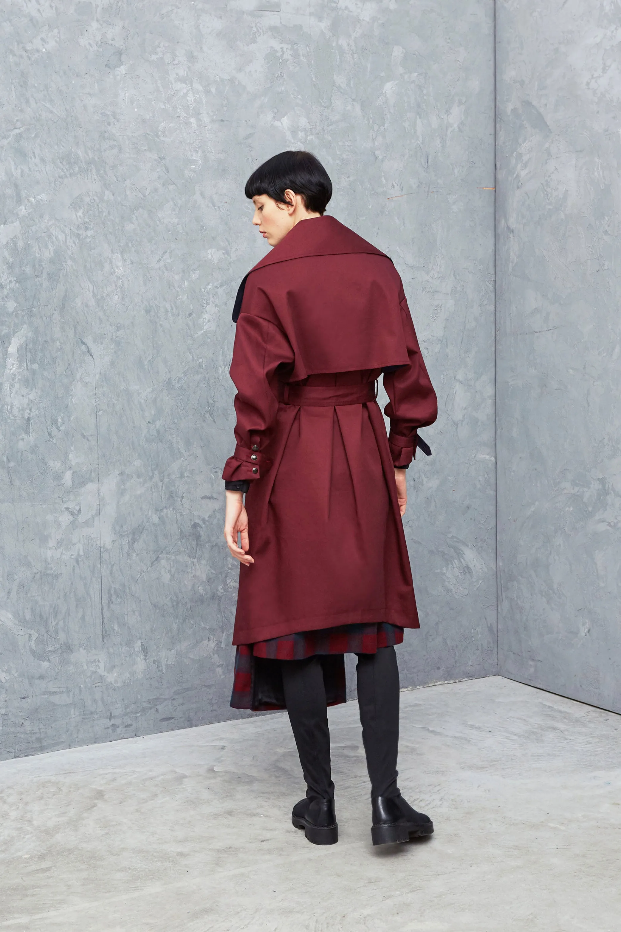 MALTESE burgundy - mid-length cotton trench coat