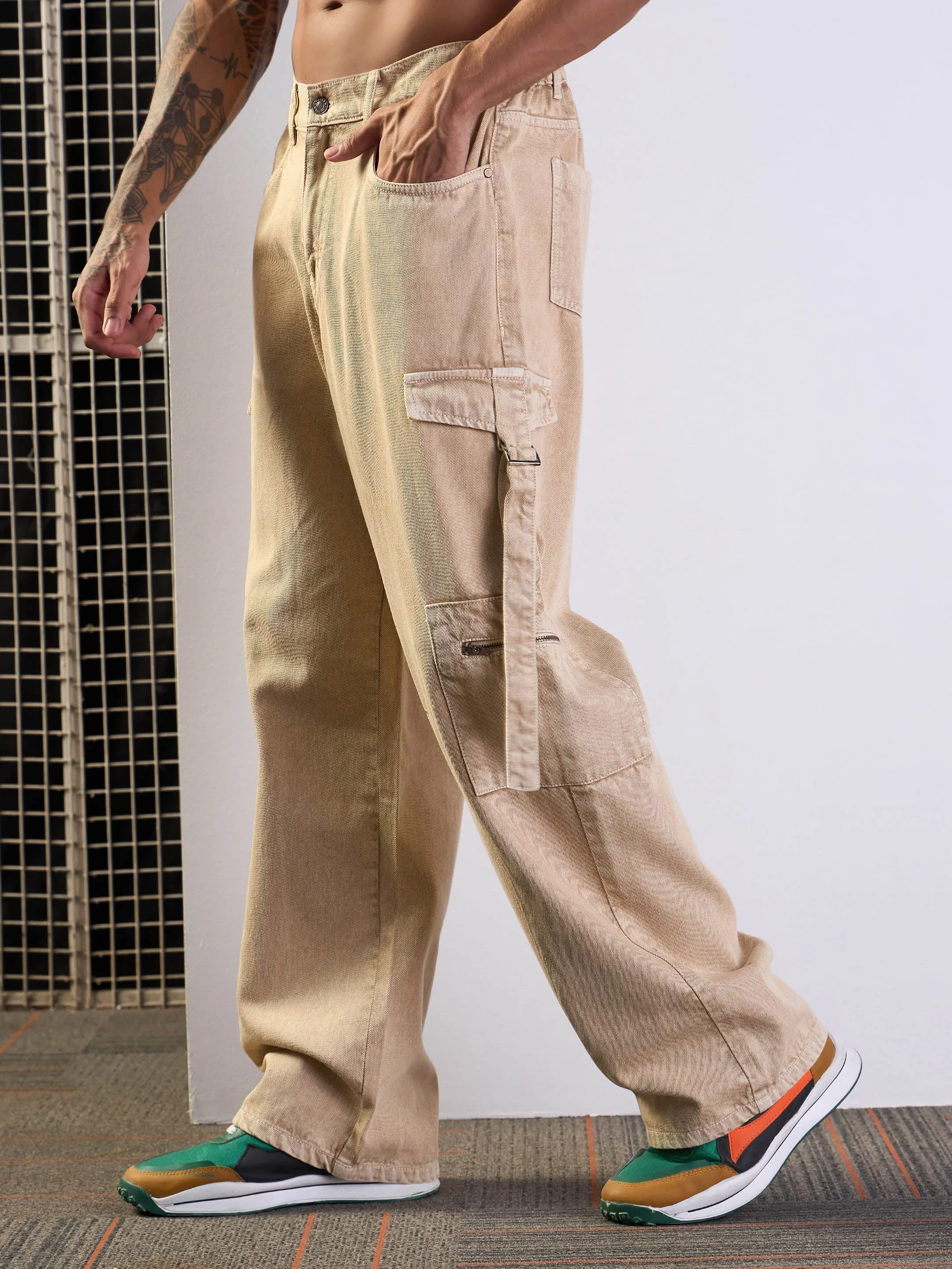 Men Beige Side Pocket Baggy Cargo Jeans