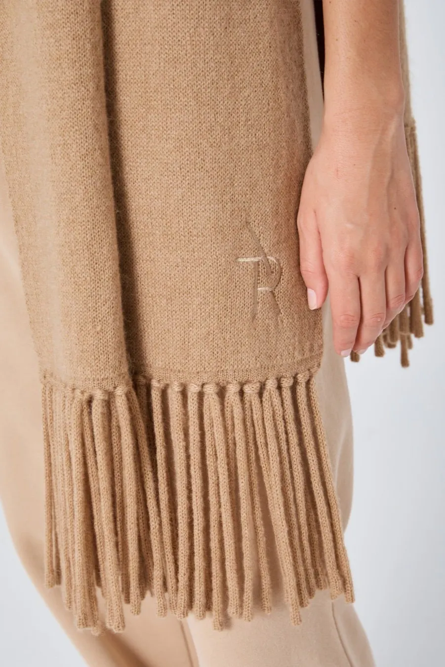 Women Atoir  | The Scarf Sand